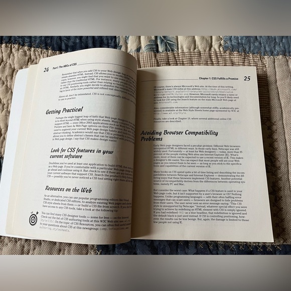 Web Design for Dummies Softcover Book Used once Like New. - Picture 5 of 7